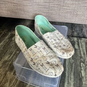 TOMS Mint Green Bunny Print Slip-On Shoes